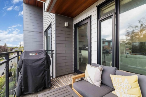 309-3815 Rowland Ave, Saanich, BC - Outdoor With Exterior