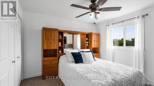 323 Mapleview Road, Quinte West (Murray Ward), ON - Indoor Photo Showing Bedroom