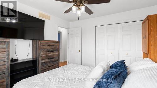 323 Mapleview Road, Quinte West (Murray Ward), ON - Indoor Photo Showing Bedroom