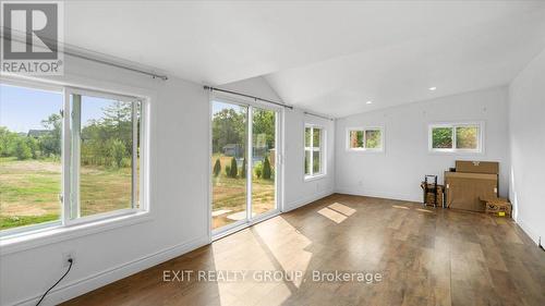 323 Mapleview Road, Quinte West (Murray Ward), ON - Indoor Photo Showing Other Room