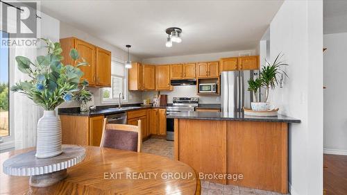 323 Mapleview Road, Quinte West (Murray Ward), ON - Indoor Photo Showing Kitchen