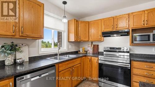 323 Mapleview Road, Quinte West (Murray Ward), ON - Indoor Photo Showing Kitchen With Double Sink