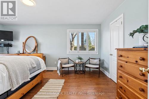 593 Pigeon Creek Road, Kawartha Lakes (Manvers), ON - Indoor Photo Showing Bedroom