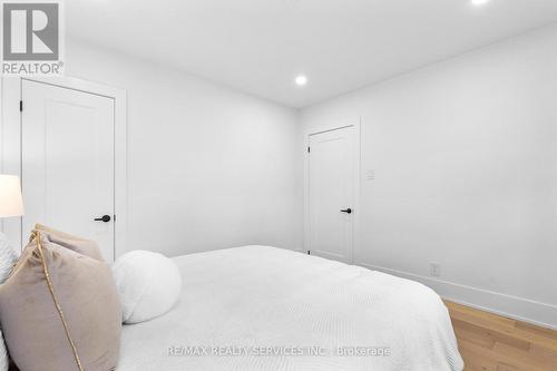 74 West 3Rd Street, Hamilton, ON - Indoor Photo Showing Bedroom