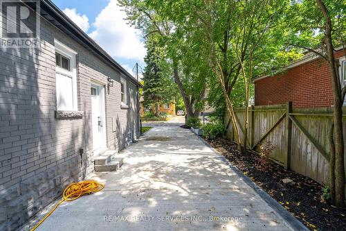 74 West 3Rd Street, Hamilton, ON - Outdoor
