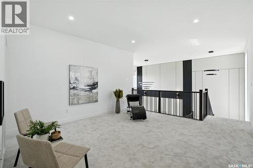 319 Woolf Bay, Saskatoon, SK - Indoor