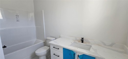 20 Leam Rd, Nanaimo, BC - Indoor Photo Showing Bathroom