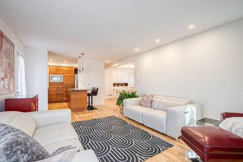 Overall view - 7 Rue Jean-Cadieux, Boucherville, QC - Indoor Photo Showing Living Room