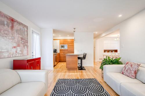 Overall view - 7 Rue Jean-Cadieux, Boucherville, QC - Indoor Photo Showing Living Room
