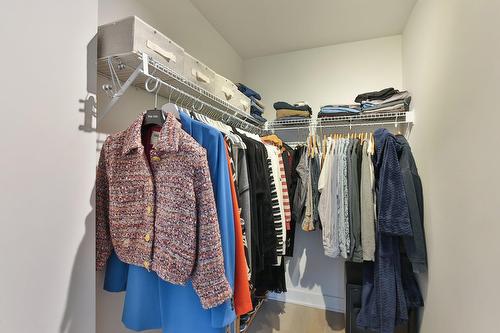 Penderie (Walk-in) - 714-700 Rue Des Éclaircies, Brossard, QC - Indoor With Storage