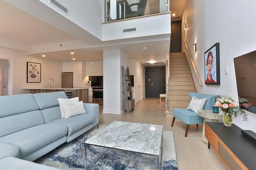 Salon - 714-700 Rue Des Éclaircies, Brossard, QC - Indoor Photo Showing Living Room