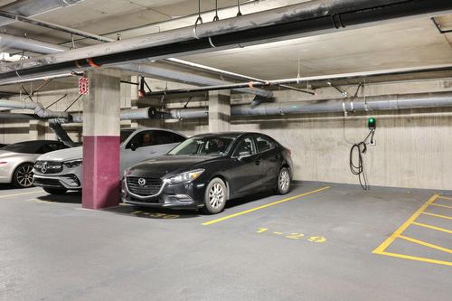 Garage - 714-700 Rue Des Éclaircies, Brossard, QC - Indoor Photo Showing Garage
