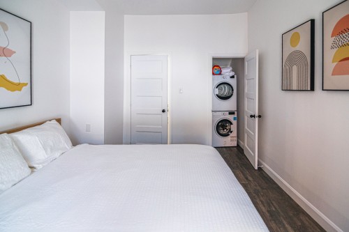 Dwelling - 1015  - 1023 Rue St-Jean, Québec (La Cité-Limoilou), QC - Indoor Photo Showing Bedroom