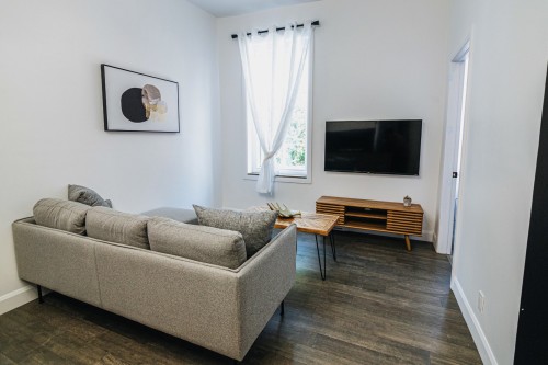 Dwelling - 1015  - 1023 Rue St-Jean, Québec (La Cité-Limoilou), QC - Indoor Photo Showing Living Room