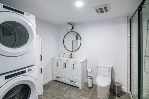 Dwelling - 1015  - 1023 Rue St-Jean, Québec (La Cité-Limoilou), QC - Indoor Photo Showing Laundry Room
