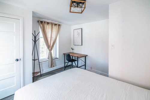Dwelling - 1015  - 1023 Rue St-Jean, Québec (La Cité-Limoilou), QC - Indoor Photo Showing Bedroom