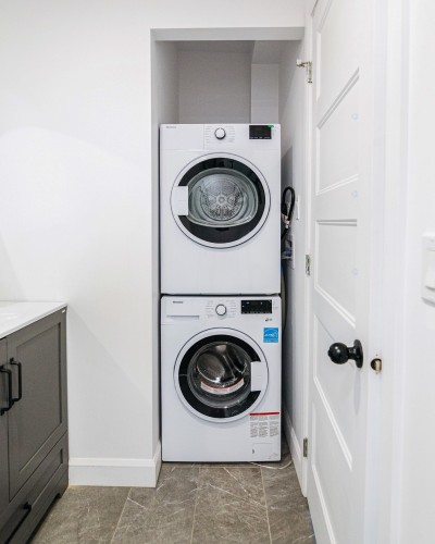Dwelling - 1015  - 1023 Rue St-Jean, Québec (La Cité-Limoilou), QC - Indoor Photo Showing Laundry Room