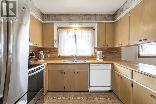 116 Lottie Avenue, Cornwall, ON - Indoor Photo Showing Kitchen With Double Sink