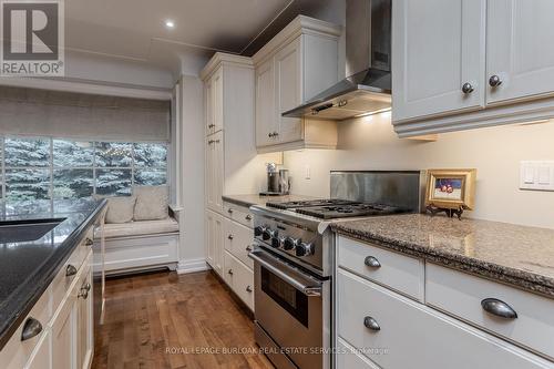 149 North Shore Boulevard E, Burlington, ON - Indoor Photo Showing Kitchen With Upgraded Kitchen
