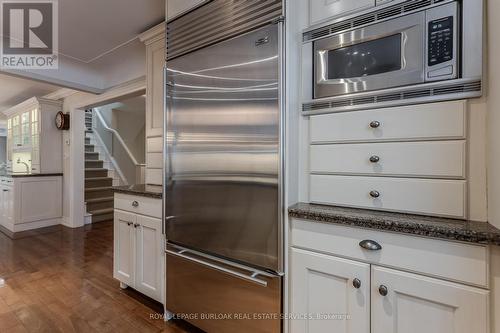 149 North Shore Boulevard E, Burlington, ON - Indoor Photo Showing Kitchen