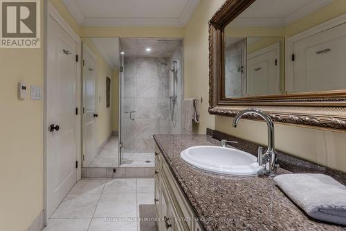 149 North Shore Boulevard E, Burlington, ON - Indoor Photo Showing Bathroom