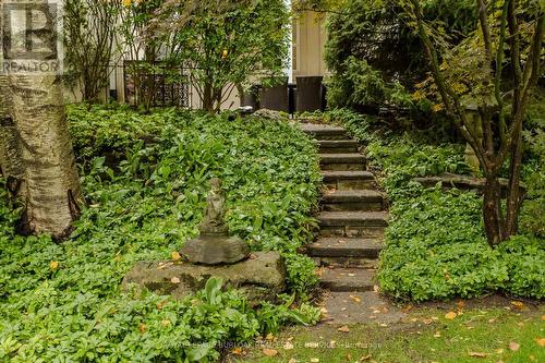 149 North Shore Boulevard E, Burlington, ON - Outdoor