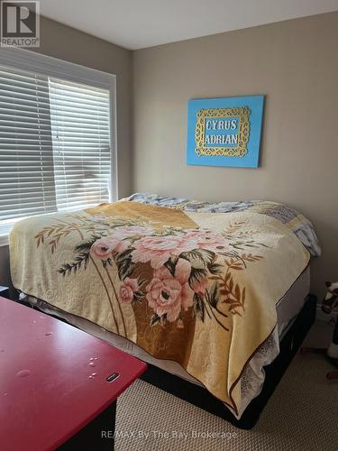 46 Sandy Coast Crescent, Wasaga Beach, ON - Indoor Photo Showing Bedroom