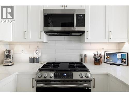 1999 15 Avenue Unit# 25, Vernon, BC - Indoor Photo Showing Kitchen With Upgraded Kitchen