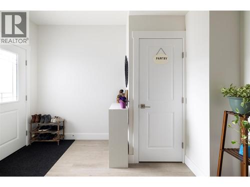 1999 15 Avenue Unit# 25, Vernon, BC - Indoor Photo Showing Other Room