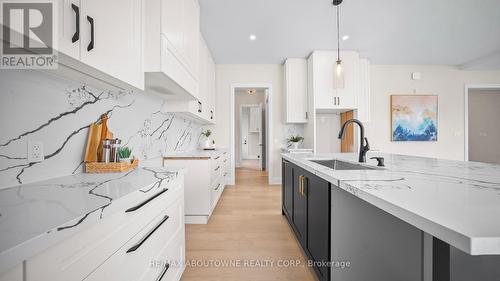 1 West Avenue, Hamilton, ON - Indoor Photo Showing Kitchen With Upgraded Kitchen