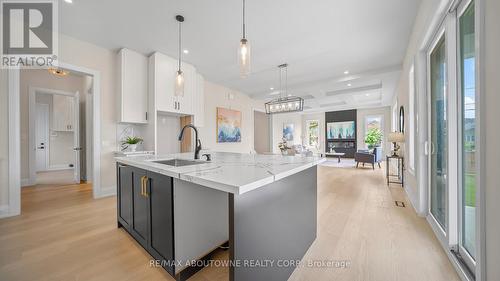 1 West Avenue, Hamilton, ON - Indoor Photo Showing Kitchen With Upgraded Kitchen