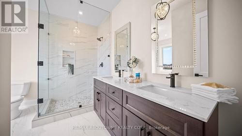 1 West Avenue, Hamilton, ON - Indoor Photo Showing Bathroom