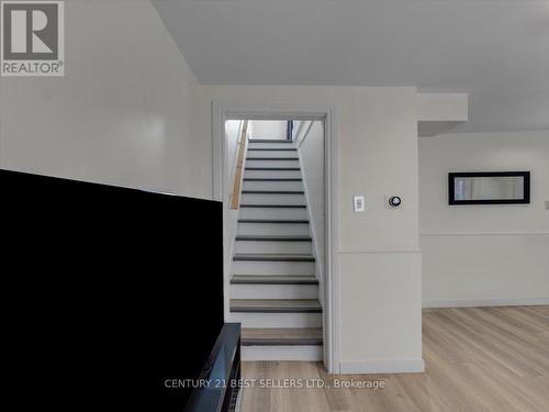 39 Carlton Street, St. Catharines, ON - Indoor Photo Showing Other Room