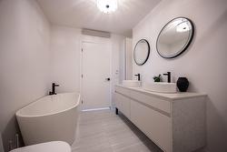 Ensuite bathroom - 