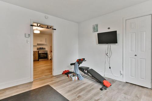 Salon - 231  - 235 Rue Vaillancourt, Saint-Jérôme, QC - Indoor Photo Showing Gym Room