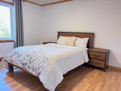 Bedroom - 649 Ch. Du Lac-Quenouille, Lac-Supérieur, QC - Indoor Photo Showing Bedroom