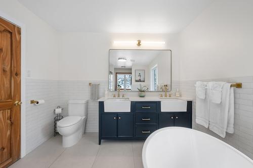 Bathroom - 649 Ch. Du Lac-Quenouille, Lac-Supérieur, QC - Indoor Photo Showing Bathroom