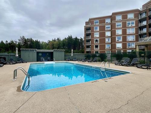 105 40 Regency Park Drive, Halifax, NS 