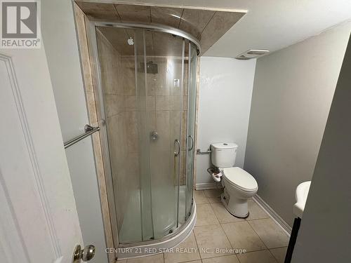28 Junction Crescent, Brampton, ON - Indoor Photo Showing Bathroom