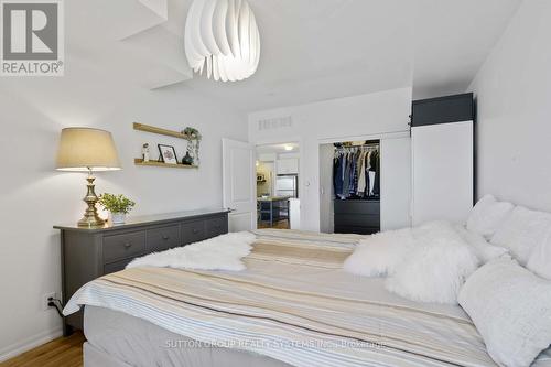 212 - 3563 Lake Shore Boulevard W, Toronto, ON - Indoor Photo Showing Bedroom