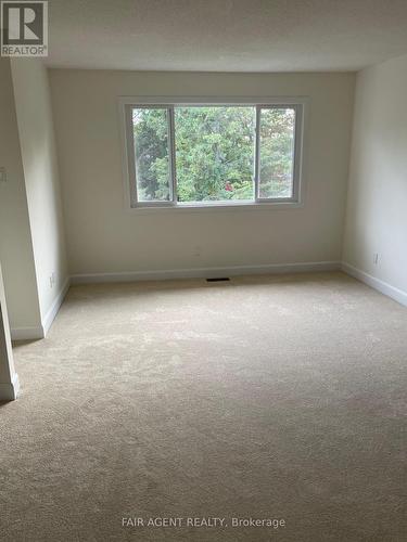 35 Willwood Crescent, Ottawa, ON - Indoor Photo Showing Other Room