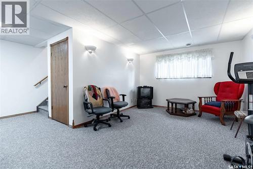 109 1St Avenue E, Gravelbourg, SK - Indoor