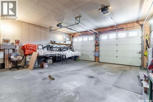 109 1St Avenue E, Gravelbourg, SK - Indoor Photo Showing Garage