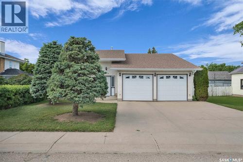 109 1St Avenue E, Gravelbourg, SK - Outdoor