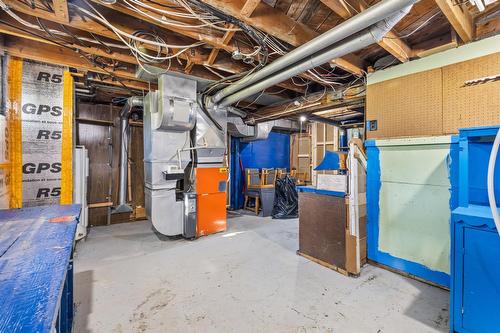 Workshop - 20 Rue Émile, Laval (Laval-Des-Rapides), QC - Indoor Photo Showing Basement