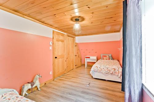 Chambre à coucher - 1000Z 10E Rang, Saint-Herménégilde, QC 