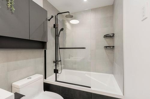 Salle de bains - 429-2180 Rue Ste-Catherine E., Montréal (Ville-Marie), QC - Indoor Photo Showing Bathroom