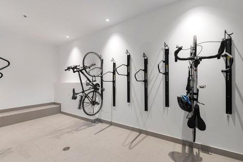 Autre - 429-2180 Rue Ste-Catherine E., Montréal (Ville-Marie), QC - Indoor Photo Showing Other Room