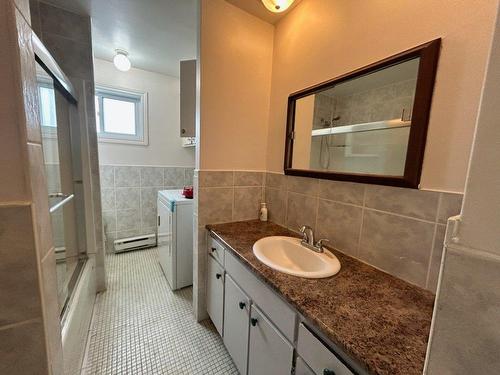 Bathroom - 2802 Rue Modugno, Montréal (Saint-Laurent), QC - Indoor Photo Showing Bathroom