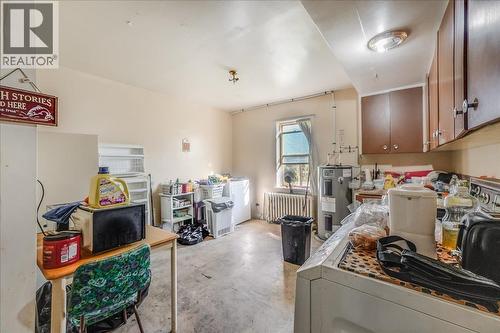 156 Haig Street Street, Warfield, BC - Indoor Photo Showing Other Room